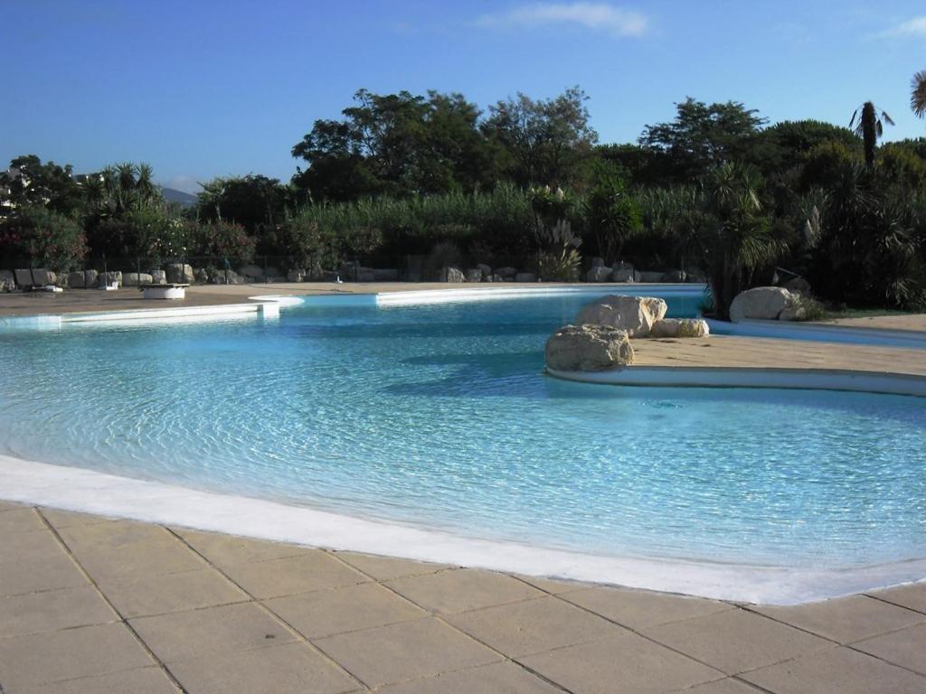 Green Suite Golfe De Saint Tropez กาสแซ็ง ภายนอก รูปภาพ
